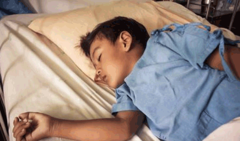 علی اصغر پنج ساله به دلیل پنومونی بستری شده است.