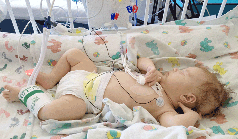 نوزاد تازه&zwnj;متولد به دلیل مسمومیت بستری شده است.