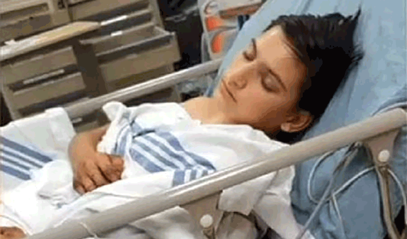 محسن شانزده&zwnj;ساله به دلیل&nbsp;بیماری خودایمنی&nbsp;بستری شده است.