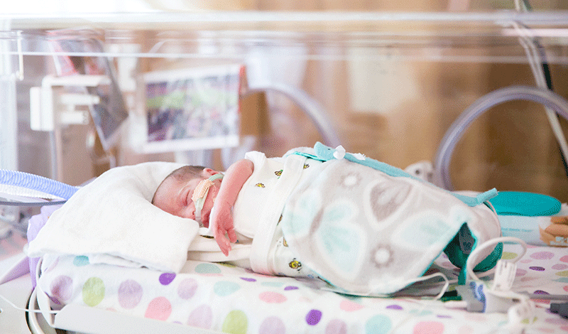 نوزاد&nbsp;تازه&zwnj;متولد به دلیل مشکلات تنفسی بستری شده است.