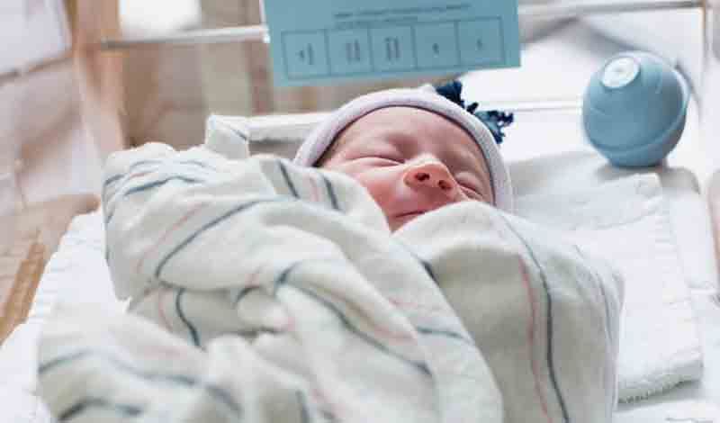 نوزاد تازه&zwnj;متولد به دلیل&nbsp;زردی&nbsp;بستری شده است.