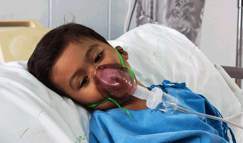 محمدطاها چهارساله به دلیل&nbsp;آسم بستری شده است.