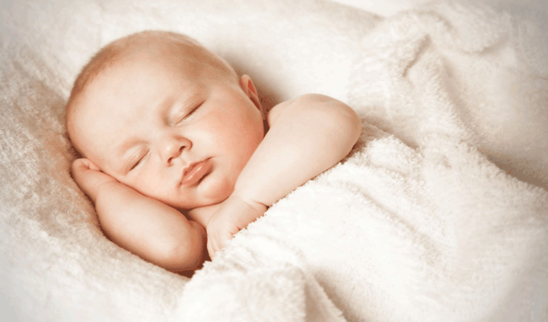 نوزاد تازه&zwnj;متولد&nbsp;به دلیل&nbsp;انسداد روده بستری شده است.