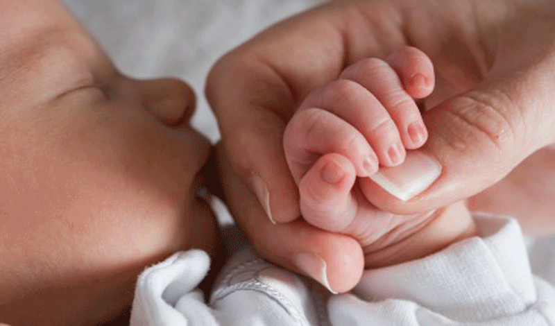 نوزاد&nbsp;تازه&zwnj;متولد&nbsp;به دلیل&nbsp;دیسترس تنفسی بستری شده است.