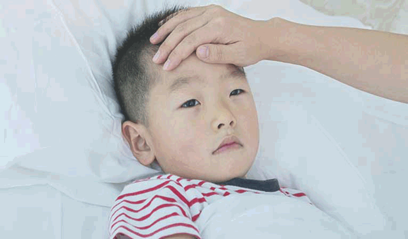 ساسان چهارساله به دلیل&nbsp;تب و لرز بستری شده است.