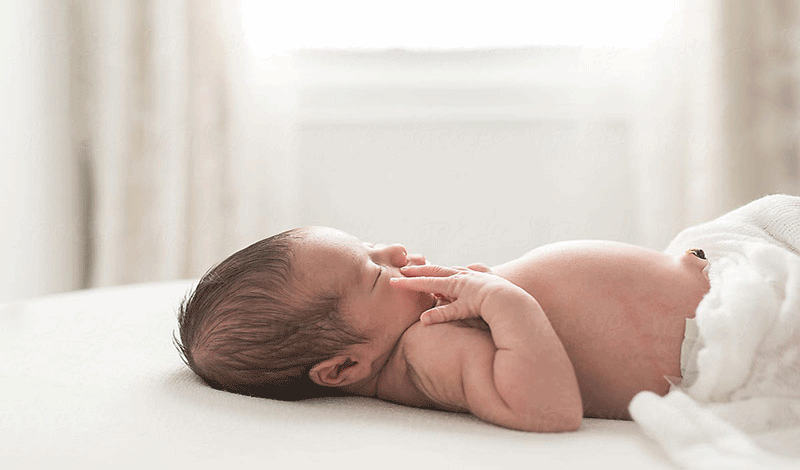 

نوزاد تازه&zwnj;متولد&nbsp;به دلیل&nbsp;مشکل تنفسی بستری شده است.


&nbsp;