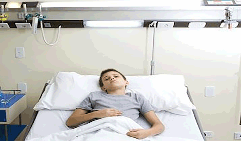 محمدمتین(1)یازده&zwnj;ساله به دلیل&nbsp;تشنج بستری شده است.