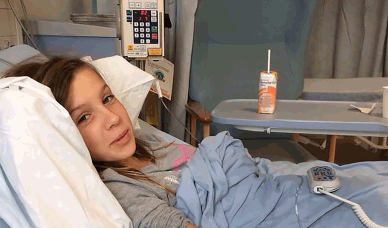 فاطمه&zwnj;زهرا دوازده&zwnj;ساله به دلیل درد شکم بستری شده است.