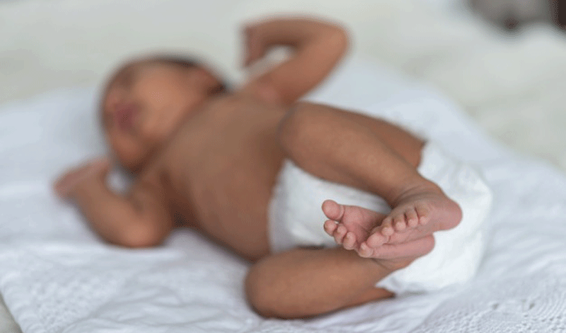 محمدمهدی چهارماهه به دلیل عفونت ریه بستری شده است.