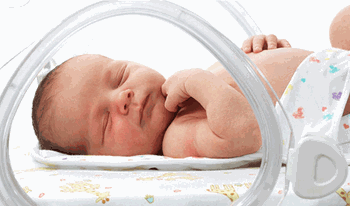 نوزاد تازه&zwnj;متولد&nbsp;به دلیل مشکل تنفسی&nbsp;بستری شده است.