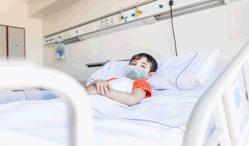 یاسین شش&zwnj;ساله به دلیل SMA بستری شده است.