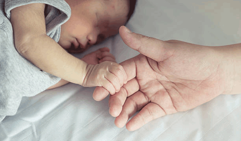 نوزاد&nbsp;تازه&zwnj;متولد&nbsp;به دلیل&nbsp;زردی بستری شده است.