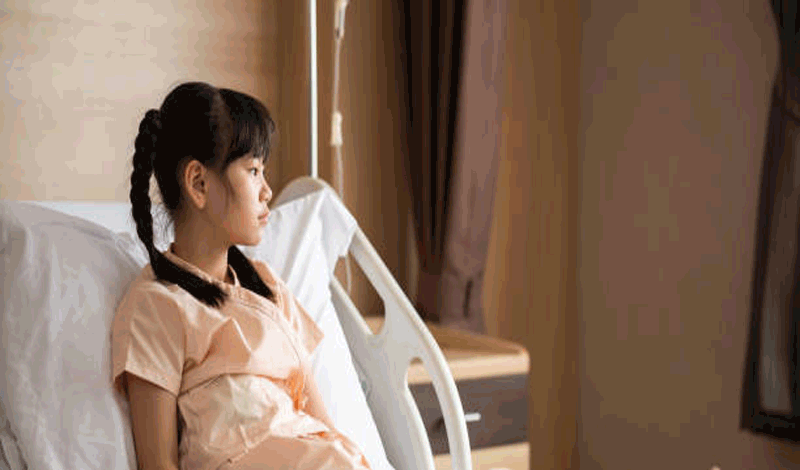زهرا یازده&zwnj;ساله&nbsp;به دلیل&nbsp;آپاندیس بستری شده است.