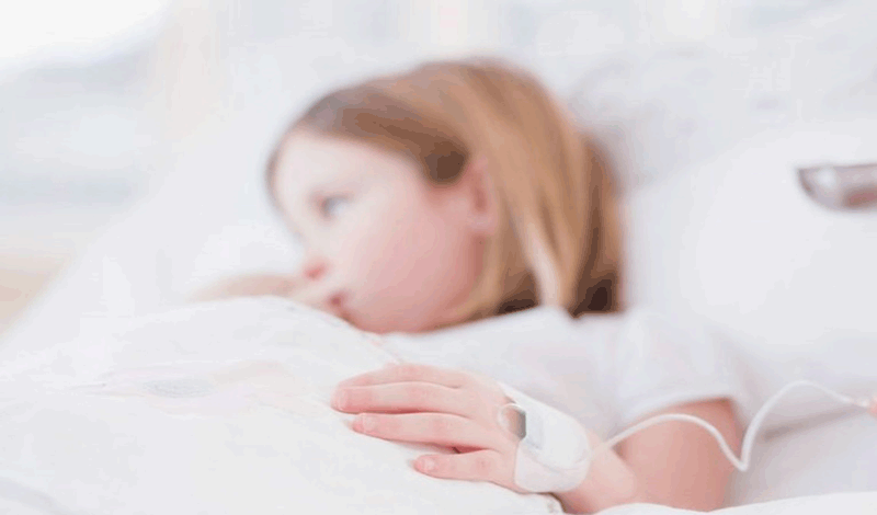 آسنات(2)هشت&zwnj;ساله&nbsp;به دلیل&nbsp;تهوع بستری شده است.