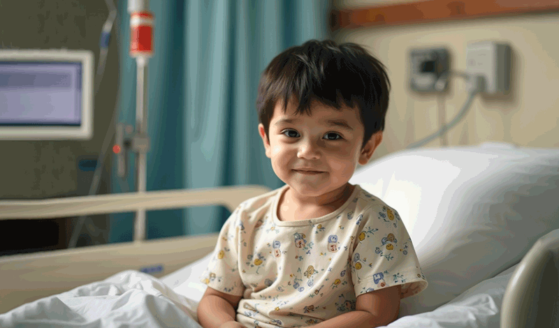 محمدادریس(3)پنج&zwnj;ساله به دلیل تب بستری شده است.