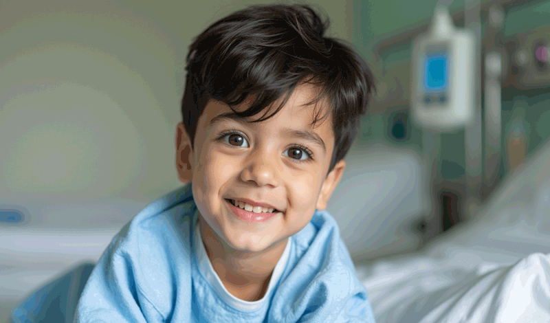 مهرشاد(5)هشت&zwnj;ساله&nbsp;به دلیل کم خونی بستری شده است.