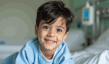 مهرشاد(6)نه&zwnj;ساله به دلیل کم خونی بستری شده است.